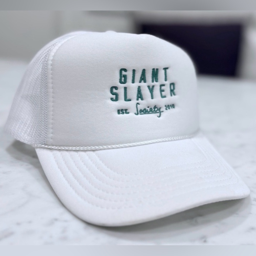 ‘Giant Slayer Society’ trucker hat, barely worn excellent condition!